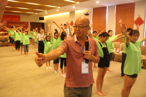 爸媽在線第七屆《心靈成長 放飛夢想》夏令營開始啦!