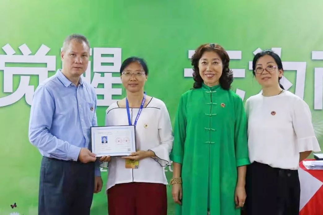 孩子突然不上學(xué)了?是提醒家長要覺醒了! 孩子突然不上學(xué)了?是提醒家長要覺醒了!