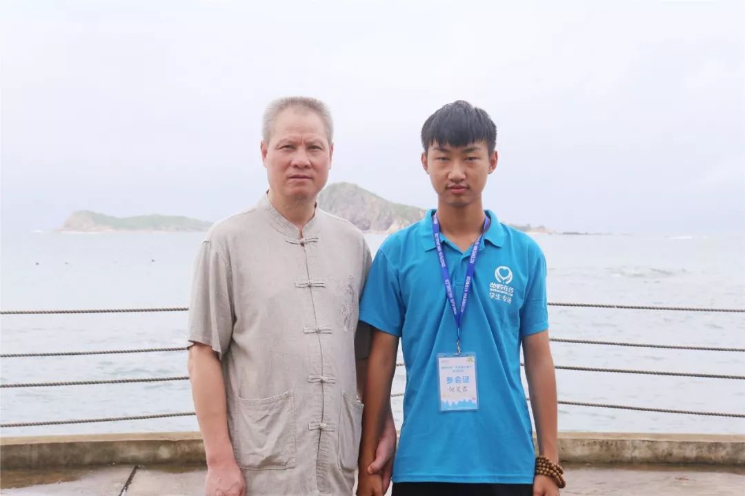 孩子突然不上學(xué)了?是提醒家長要覺醒了! 孩子突然不上學(xué)了?是提醒家長要覺醒了!