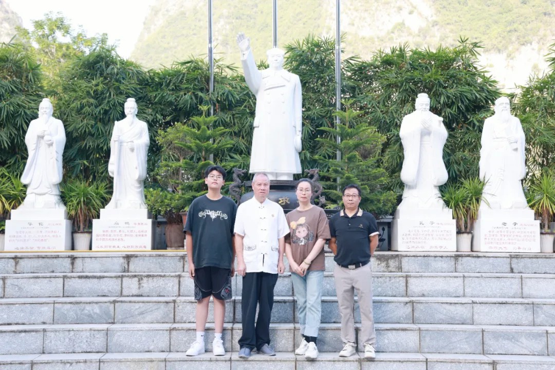 1728616726743904.jpg 1728616726743904.jpg