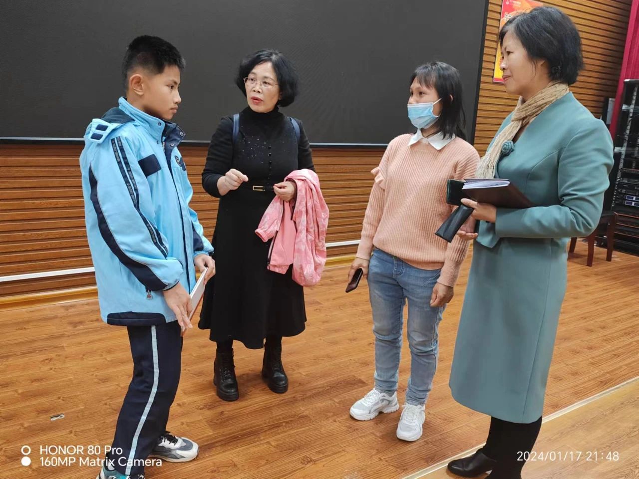 1728617483425592.jpg 1728617483425592.jpg