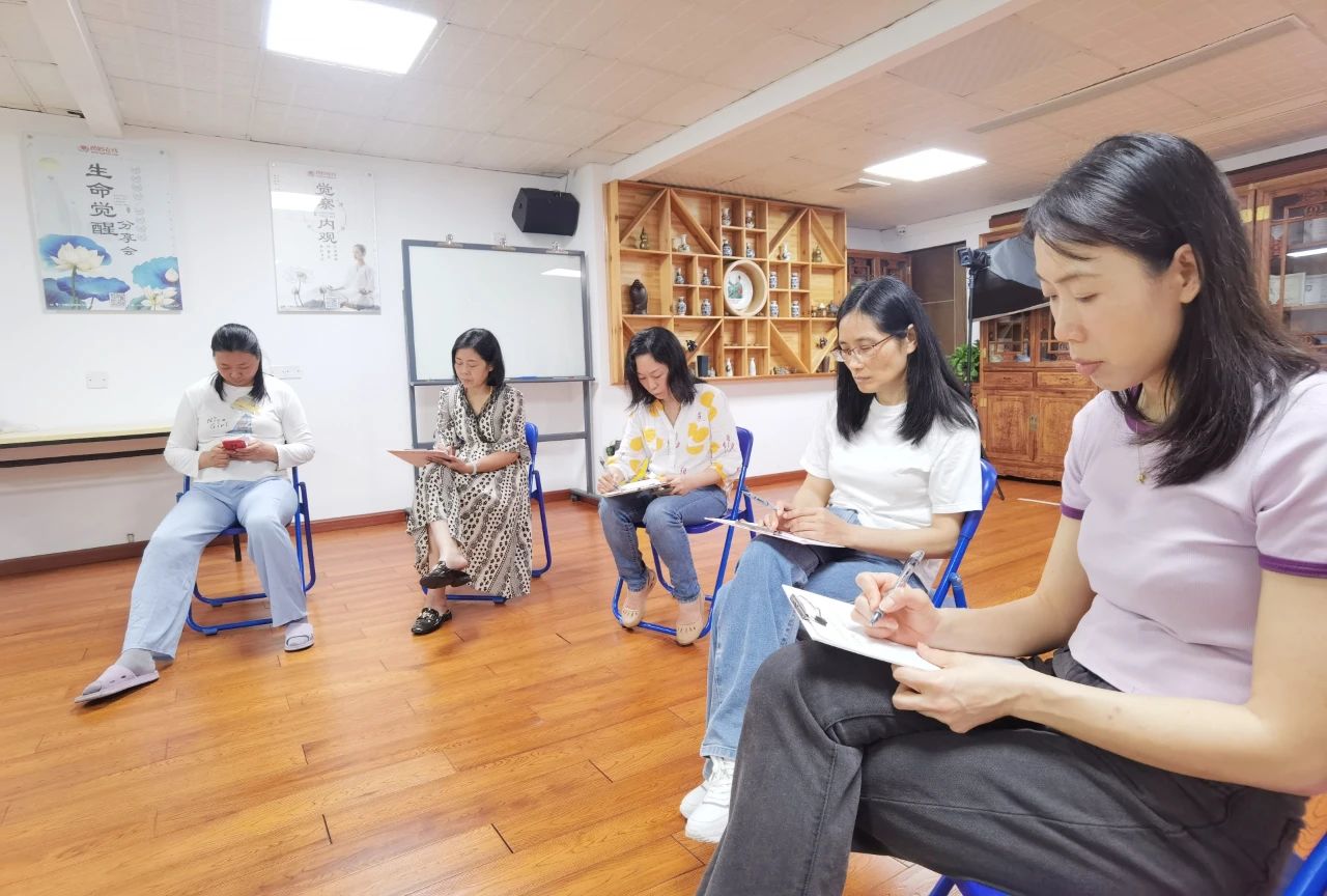 1728632529563840.jpg 1728632529563840.jpg