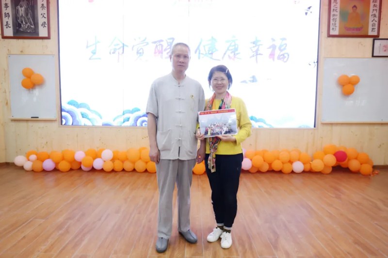 1729309103889160.jpg 1599275212753721.jpg