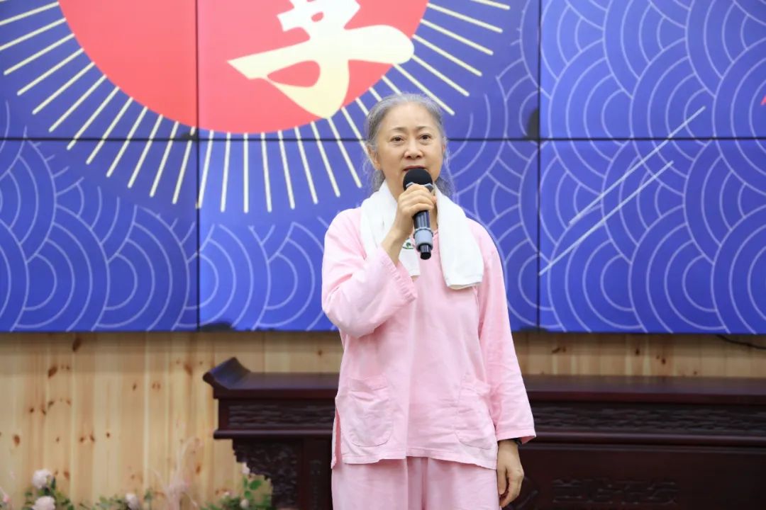 1749885043724224.jpg 1749885043724224.jpg