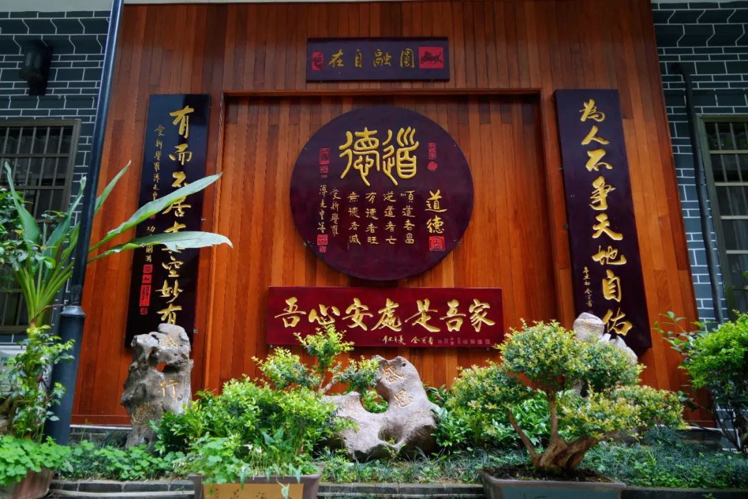 1751015300140085.jpg 1751015300140085.jpg