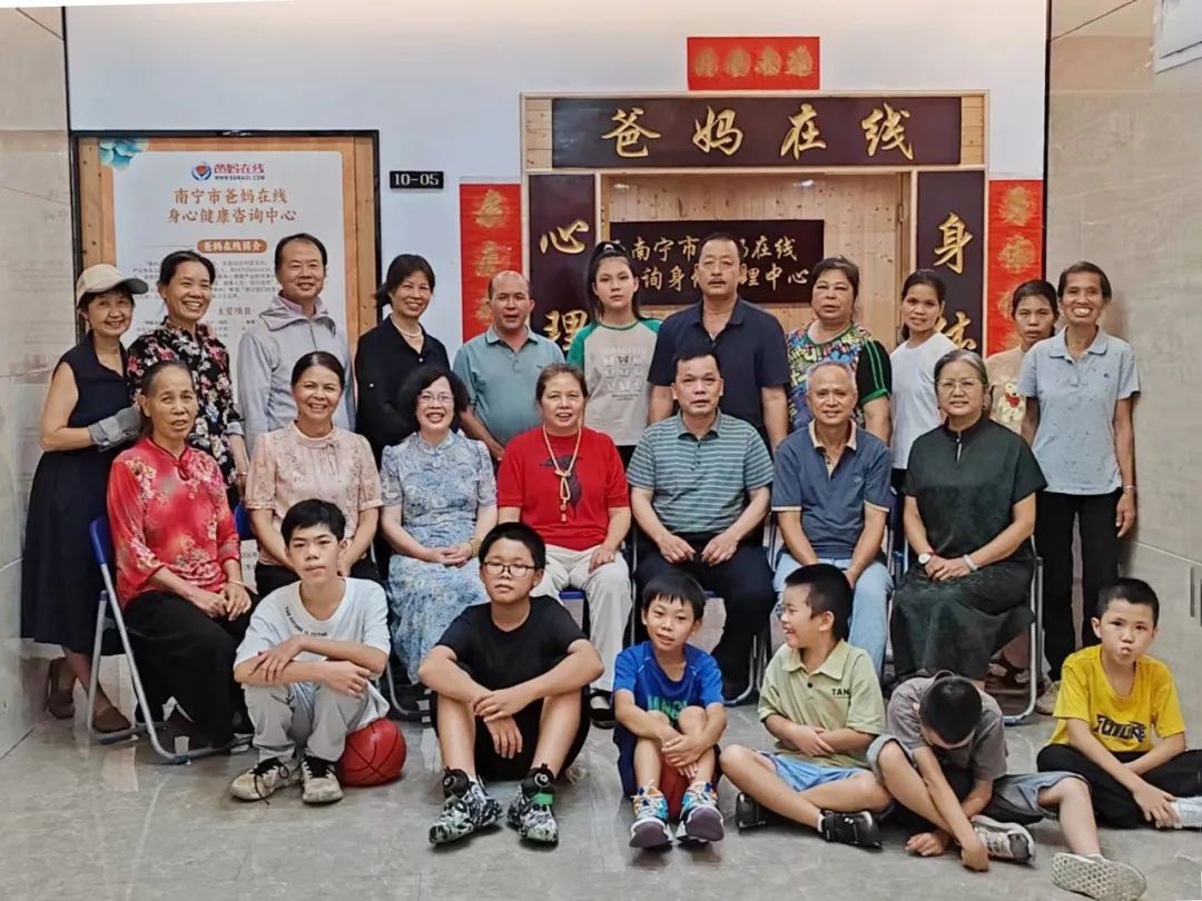 共包餃子同觀影，南寧市爸媽在線中心這場親子公益活動暖胃又暖心！