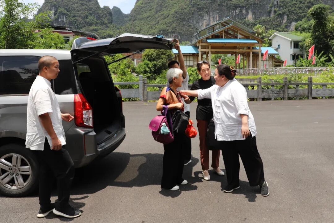 1759719476340811.jpg 1759719476340811.jpg